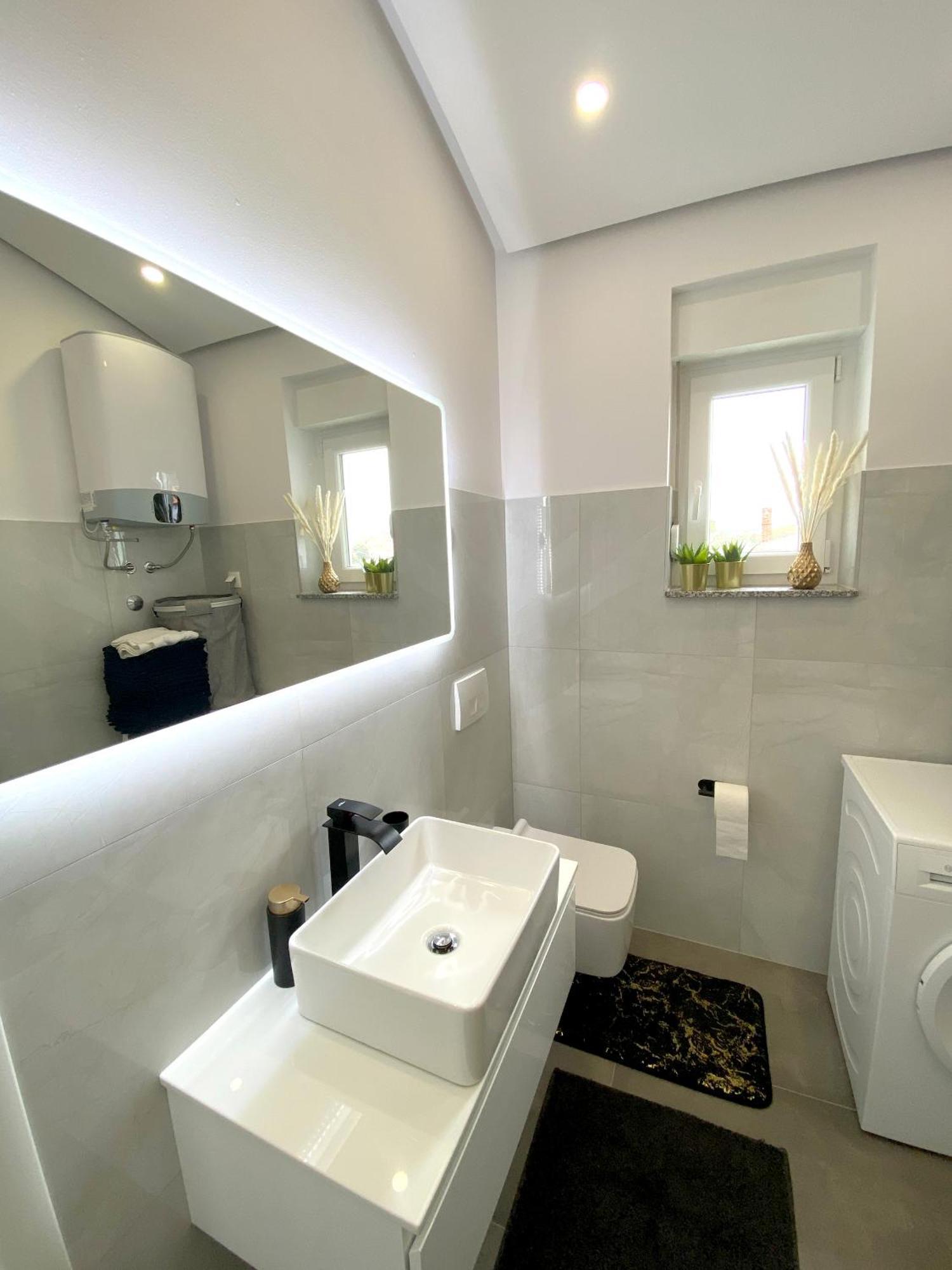 Apartments Bora Ližnjan Екстериор снимка
